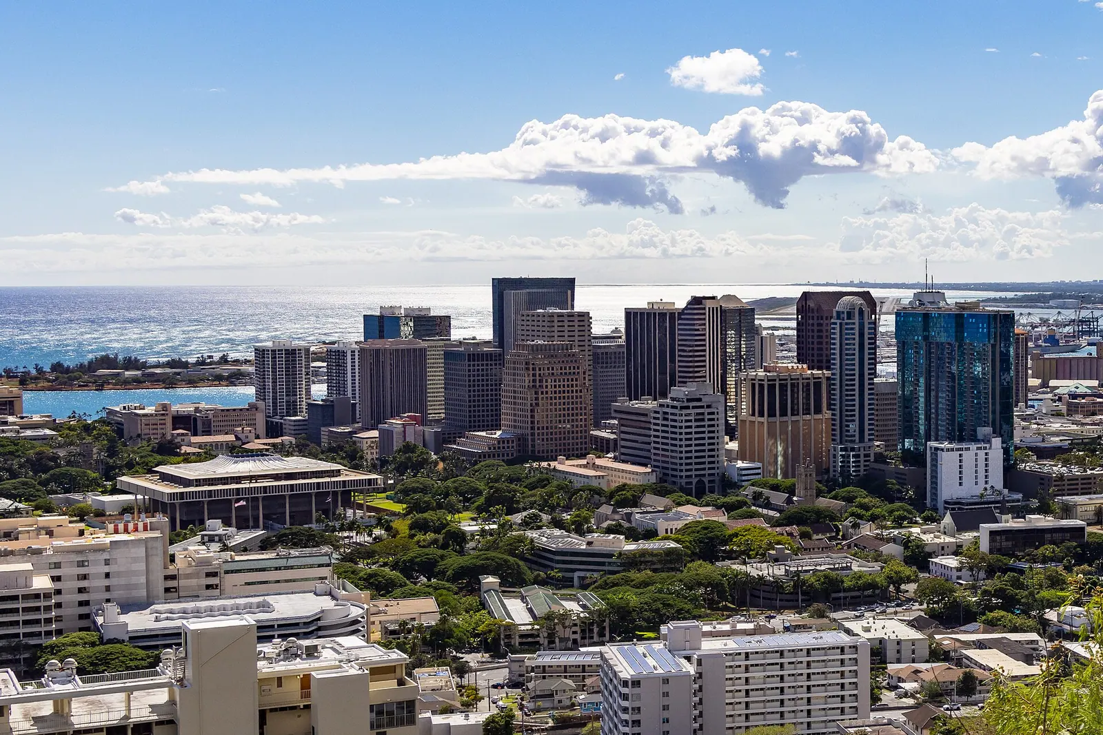 The Honolulu, Hawaii skyline